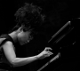 Píseň Blackbird má v repertoáru také původem japonská klavíristka Hiromi Uehara. Nahrála ji na své album Spectrum v roce 2019. | Foto: Martin P. Szymczak (Flickr)