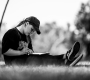 Léto je ideální čas na to dopřát si čas zpomalit, podívat se dovnitř a pochytat rozlétané zdroje inspirace. I Foto: Ruslan Zaplatin on Unsplash