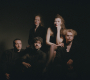 Hudební lineup tasovského festivalu doplňují teige, Dukla, HRTL, něco něco nebo Meowlau. Apollónova návštěva přiveze iniciativu Pod Svícnem, pořad ArtCafé i podcasty Bojs, Prompt a Hodný, zlý a kritický. | Foto: Táňa Lvovská