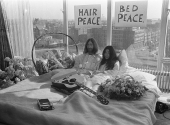 Je dost nefér na Yoko Ono házet rozpad zbožňovaných Beatles. | Foto: Eric Koch