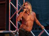 Iggy Pop spojil síly s mladým, oceňovaným producentem Andrew Wattem, který loni dokázal znovu nastartovat Ozzyho Osbourna. | Foto: Raph_PH