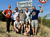 Ahoj babi. Je tu sluníčko a dobře vaří aneb Pozdravy ze zahraničního tour #1. | Foto: archiv Báry Zmekové