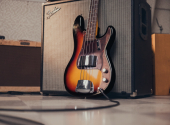 Signature model vychází z Jamersonova Precision Bassu z počátku šedesátých let. | Foto: Fender
