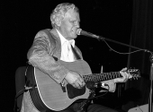 Doc Watson v roce 1994, státní archiv Severní Karolíny. | Foto: Wikimedia Commons