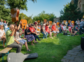 Bezprostředně po happeningu na hradbách vystoupí anglický kytarový mág Matt Woosey | Foto: archiv Pavla Ondrůje