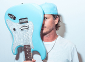  Tom DeLonge Stratocaster je kytara dokonalá svou jednoduchostí. | Foto: Fender 