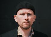 Stává se, že písničku píšu i několik let. Song Bar U polámaný kočky jsem ale napsal za jediný večer. | Foto: Pavel Sajner