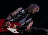 Billy Rowe se svým modelem Revenge l Foto: Tommy Sommers
