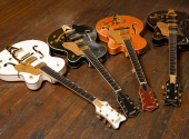 Nová série Synchromatic nabízí tradiční archtop konstrukci, moderní herní komfort a charakteristický lesk zlatého hardware. I Foto: Gretsch