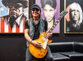 Pózující Matthias Jabs (Scorpions) na minulém ročníku | Zdroj: Messe Frankfurt Exhibition GmbH / Pietro Sutera