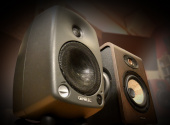 Focal Shape 50 versus Genelec 8130A