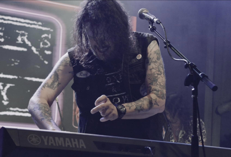 Deska neoplývá hity, ale za to na ní najdete promyšlený songwriting, upřímné texty a poctivou práci. | Foto: Facebook umělce