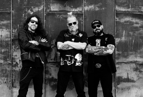 Green Monster sází na klasický psychobilly zvuk, ať už v instrumentaci, rytmu nebo celkové atmosféře. | Foto: Facebook kapely