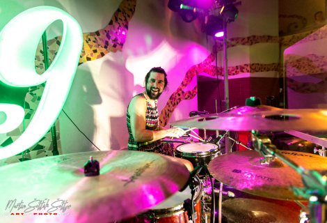 Jugi za bicí soupravou s UDG | Foto: Martin Šoltys
