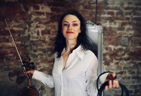 Julie Goetz se dlouhodobě pohybuje na pomezí hudby a divadla. |  Foto: Robin Král