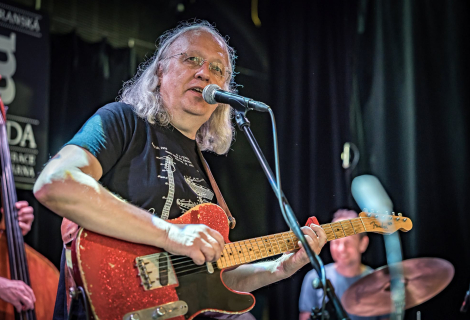 Své nové album Šénau Petr Linhart pokřtil 8. června v pražské Malostranské besedě. |  Foto: Martin Myslivec