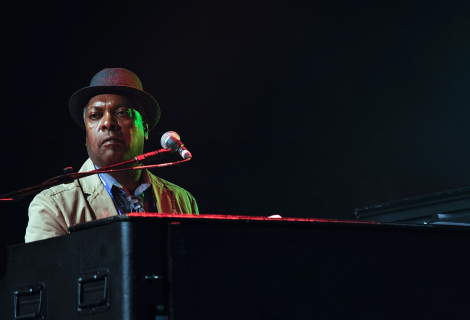 Booker T. Jones pocházi z Memphisu a byl „zázračným dítětem“ – už v raném věku ovládl řadu klávesových, dechových i strunných nástrojů. | Foto: Wikimedia Commons Booker T. Jones pocházi z Memphisu a byl „zázračným dítětem“ – už v raném věku ovládl řadu klávesových, dechových i strunných nástrojů. | Foto: Wikimedia Commons