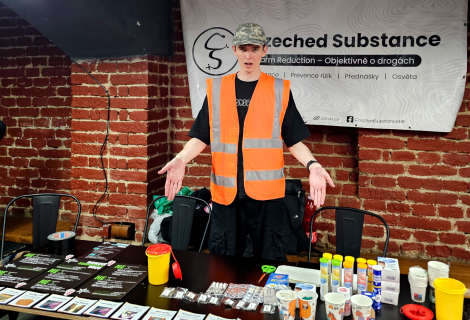 Česká drogová prevence se pořád z velké části odehrává v logice devadesátých let: zakázat, vystrašit, potrestat. Czeched Substance tenhle přístup obrací naruby. | Foto: Czeched Substance