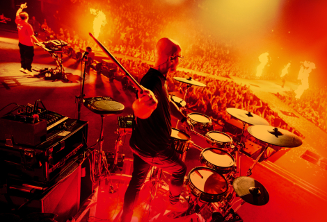 Michael Schack patří k nejvýraznějším propagátorům elektronických bicích Roland V-Drums. V Kytary.cz ukáže jejich možnosti naživo společně s Ondřejem Pomajslem. | Foto: Roland