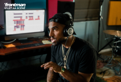 Jak zvládáte omezení ve svém životě? Co kdybyste měli pouze 30 minut denně na cvičení na kytaru? A umíte cvičit bez nástroje v ruce? | Foto: Soundtrap (Unsplash) 