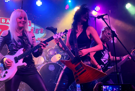 Wolverhampton, The Robin. Girlschool poprvé s jinou frontwoman - se mnou. | Foto: Gary Carter