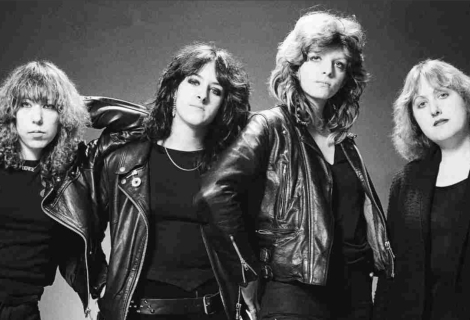 Girlschool definovaly ženský rock'n'roll, přesto na ženskou stránku nesázely a primárně za sebe nechaly mluvit písničky. | Foto: Fin Costello / Redferms