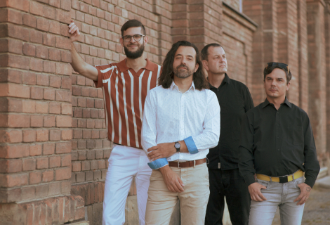 Moontides je EP o ztrátách, vzpomínkách z dětství, síle vztahů, jejich křehkosti i potřebě změny. | Foto: Štefan Berec