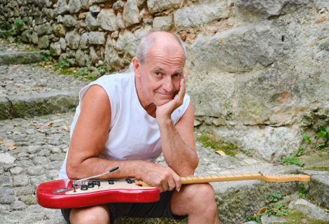 Nastartujte vlastní cestu. Hrajte svou muziku, svoje sóla a řiďte se vlastní invencí, radí Tomáš Valášek. I Foto: Radoslava Dubanská Nastartujte svoji vlastní cestu. Hrajte svoji muziku, svoje sóla a řiďte se vlastní invencí, radí Tomáš Valášek. I Foto: Radoslava Dubanská