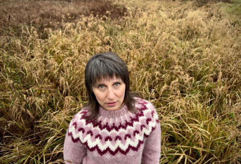 Za psaním vlastních textů jsou osobní zážitky, sny, vzpomínky na konkrétní lidi. Častým motivem je pomíjení a prožitek živé přítomnosti. | Foto: archiv autorky