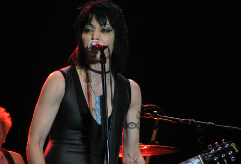 Původní verze I Love Rock'n'roll je v podstatě stejná rocková hymna, ale Joan Jett jí dokázala vdechnout charisma, které skladbu poslalo do rockového nebe. | Foto: Flickr Původní verze I Love Rock'n'roll je v podstatě stejná rocková hymna, ale Joan Jett jí dokázala vdechnout charisma, které skladbu poslalo do rockového nebe. | Foto: Flickr