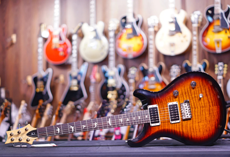 Jednou z cen Kytarové arény je nástroj PRS SE CE24 Vintage Sunburst. | Foto: PRS Guitars Jednou z cen Kytarové arény je nástroj PRS SE CE24 Vintage Sunburst. | Foto: PRS Guitars