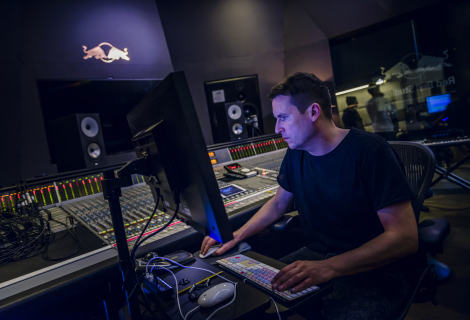 Tomáš Konůpka v Red Bull Studios Berlín | Foto: Lukyn Wagneter