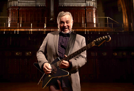 Michal Pavlíček na prahu sedmdesátky: pořád hledá, pořád hraje, pořád svůj. | Foto: Jan Nožička