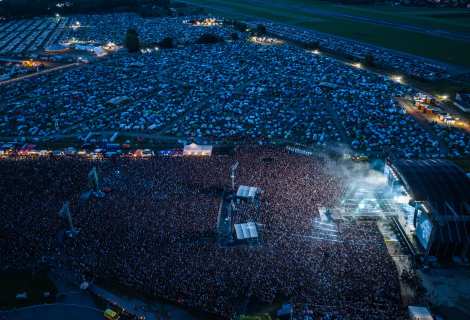 Rock for People může fungovat jako festivalový tahák, ale i jako několikadenní exkurze do současného živého hraní. | Foto: archiv RfP