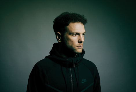 Jednou z hvězd letošního ročníku je Mumdance – britský inovativní producent a DJ pohybující se na pomezí grime, techna a experimentální elektroniky. | Foto: SHTGN festival Jednou z hvězd letošního ročníku je Mumdance – britský inovativní producent a DJ pohybující se na pomezí grime, techna a experimentální elektroniky. | Foto: SHTGN festival
