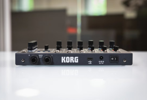 Korg NTS-4 je kompaktní performance mixer ve formě stavebnice pro volca, desktop synthy i modulární setupy, s vestavěnými efekty, USB-C a montáží bez pájení. | Foto: Korg