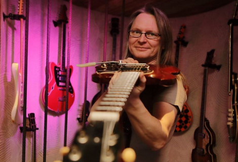 Mainstream mi přijde strašně obyčejnej a stejnej, říká frontman RBB Paul Kowacz | Foto: Milan Hašek a Mia Feres Mainstream mi přijde strašně obyčejnej a stejnej, říká frontman RBB Paul Kowacz | Foto: Milan Hašek a Mia Feres