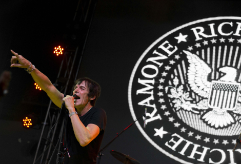 Richie Ramone novým albem stvrdil skutečnost, že je vynikajícím bubeníkem i zpěvákem a kvalitním skladatelem. | Foto: Wikimedia Commons