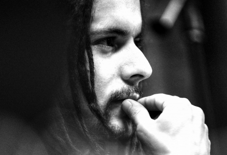 Často do noci skládám a vytvářím si bezčasí, říká frontman Dirty Old Dogs Tomm Prochazka | Foto: archiv kapely Často do noci skládám a vytvářím si bezčasí, říká frontman Dirty Old Dogs Tomm Prochazka | Foto: archiv kapely