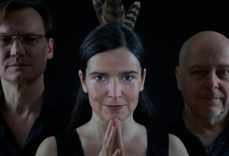 Václavek, Vébrová a Tichý. Trio výrazných osobností české alternativní scény vystoupí na festivalu v novém uměleckém projektu. | Foto: archiv Lodžie Worldfest Václav, Vébrová a Tichý. Trio výrazných osobností české alternativní scény vystoupí na festivalu v novém uměleckém projektu. | Foto: archiv Lodžie Worldfest