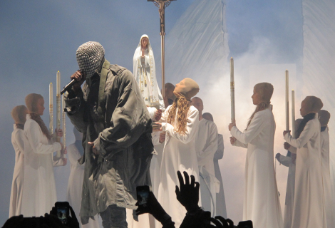 Kanye West jako Yeezus před sedmi lety ve Verizon Center | Foto: Peter Hutchins