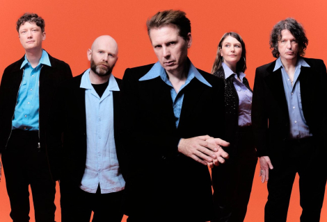 Hudebně album navazuje na známý styl Franz Ferdinand, ale s moderním twistem. | Foto: Fiona Torre