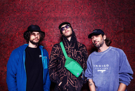 Druhý koncert série se uskuteční 9. dubna v pražském Café V lese a bude patřit budapešťskému triu Jazzbois, jednomu z výrazných jmen současné evropské jazz-hiphopové scény. | Foto: Geza Talaber