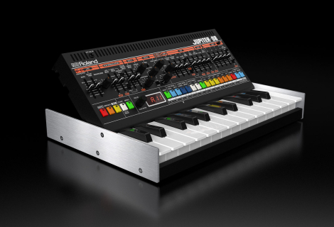 Roland JUPITER-08 s přibalenou klaviaturou K-25m. | Foto: Roland 