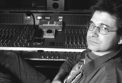 Steve Albini: „Najděte si lidi, kteří smýšlejí stejně jako vy, a držte se jich. Dělejte jen hudbu, která vás baví. Pracujte jen s lidmi, které máte rádi a kterým důvěřujete. Nic nepodepisujte.“ | Foto: swench.net