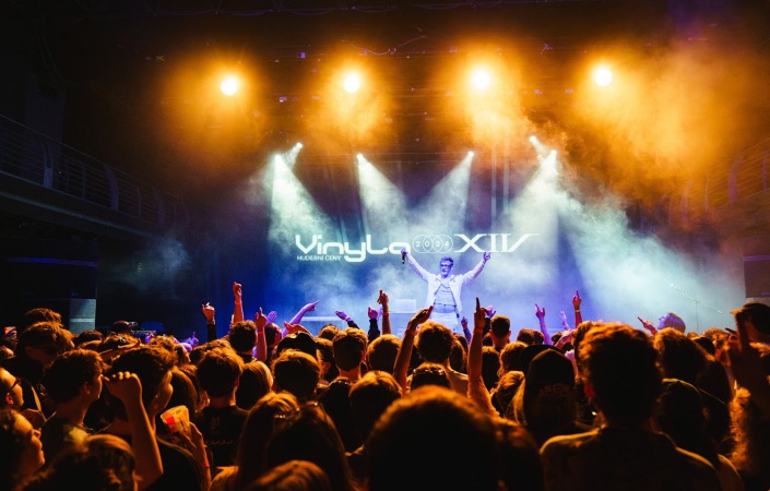 Loni byl jedním z tahounů Vinyla Night Mat213, letos to jsou Gufrau a post-hudba. | Foto: Jan Kuča