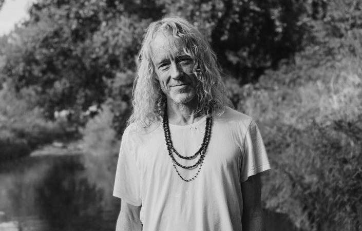 Koncert Alana Sparhawka není žádná pietní vzpomínka na Low, ale živý, fyzický a místy až očistný zážitek. | Foto: Mária Karľaková