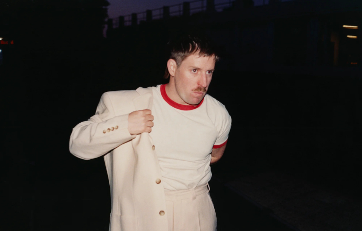Tom Falle alias Rhumba Club propojuje taneční euforii s melancholií. Svůj osobitý hudební svět nyní přenesl i do filmu Davida Ondříčka. | Foto: Ivan Ruberto