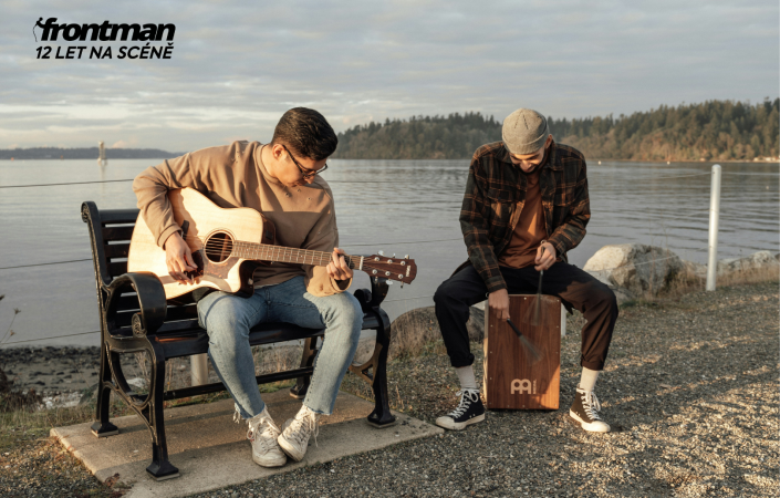 Vyražte na cestu, nejlépe vlakem, pokud možno na koncert svojí oblíbené kapely. Jam session s kamarády z Bratislavy nebo z Berlína se také počítá. I Foto: David Nieto on Unsplash