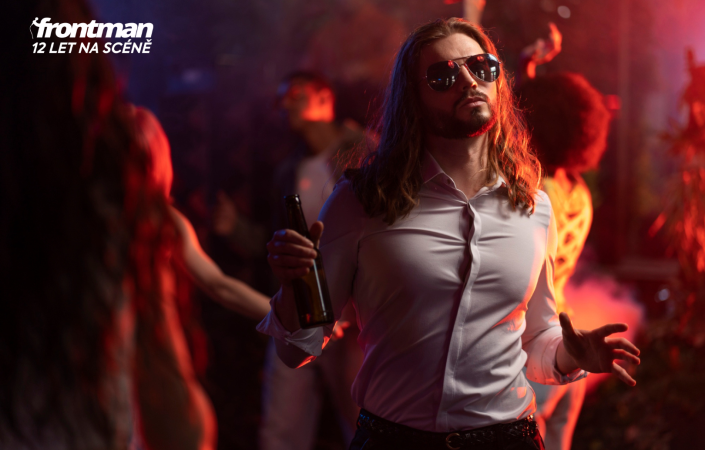 Mít pod pódiem kotel nadšených fanoušků je samozřejmě skvělá věc, ale o poslední noci v roce je potřeba se mít o něco více na pozoru. | Foto: Freepik.com